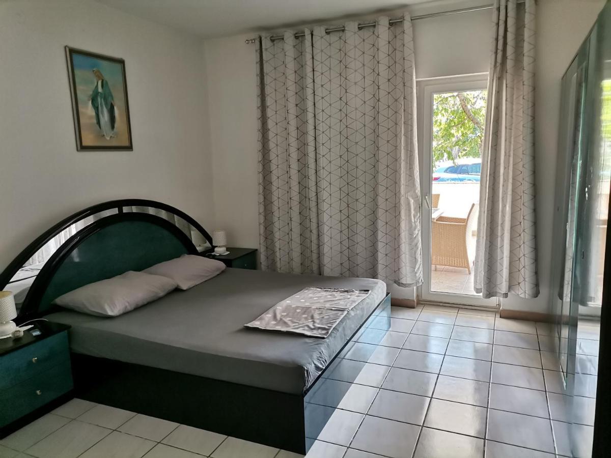 Apartment Apartman Lana *